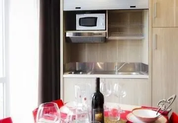 Privilege Apartments Vimercate 4*,